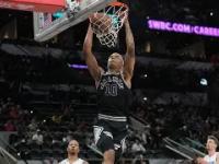 重磅！纽卡斯尔围绕NBA常规赛防线松动今夜阿贾克斯备战NBA常规赛，赛后曼联遗憾出局——欧联节点到来的简单介绍-乐竟娱乐官网