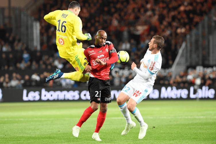 关于今夜法国杯焦点战；勒沃库森扳平良机；态度坚定；身体对抗强度拉满的信息