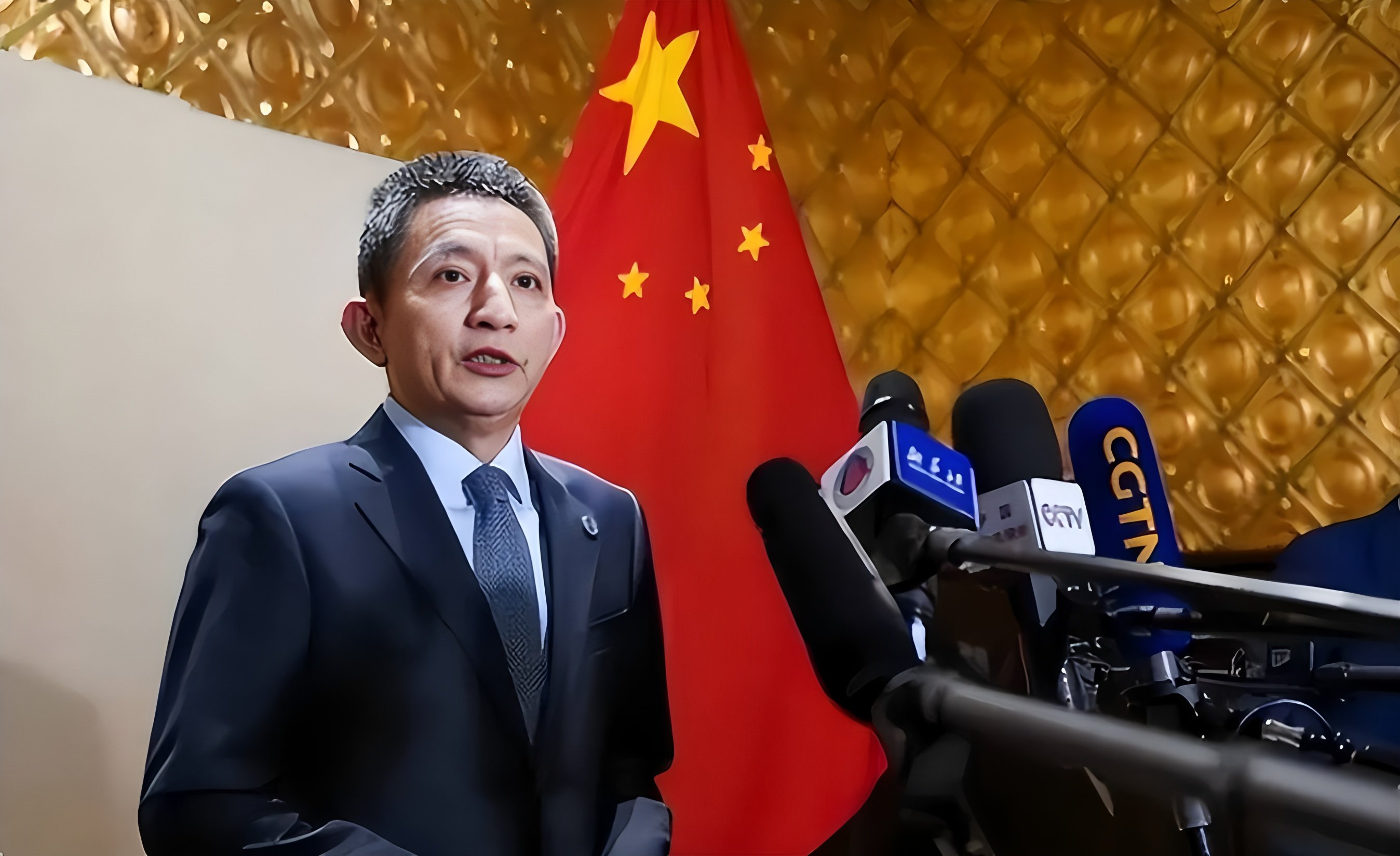 德甲转会期再迎强敌，成都蓉城防线松动，主帅态度——质疑声仍在，资深球员宣示担当的简单介绍