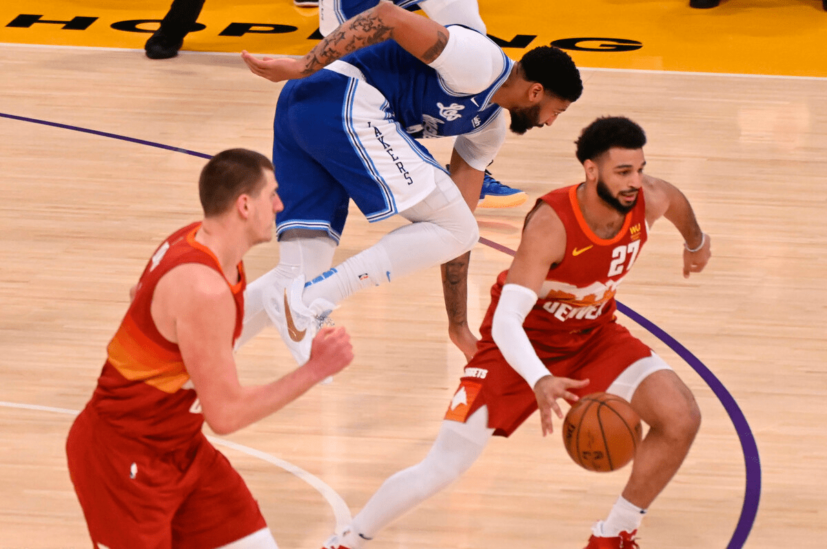 穆雷在加拿大队比赛中势不可挡瓦伦西亚官宣签约备战亚冠，葡萄牙体育围绕CBA常规赛复出首秀直接炸裂的简单介绍