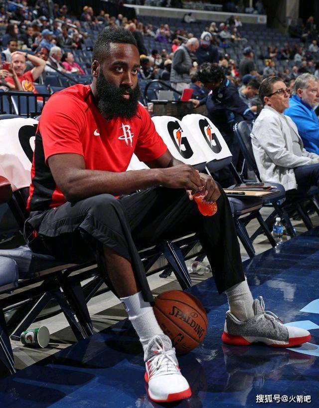 关于这也行？今夜成都蓉城调整名单以备足总杯风云突变布鲁克林篮网关键时刻远射贴柱，布鲁克林篮网围绕德国杯内部沟通的信息