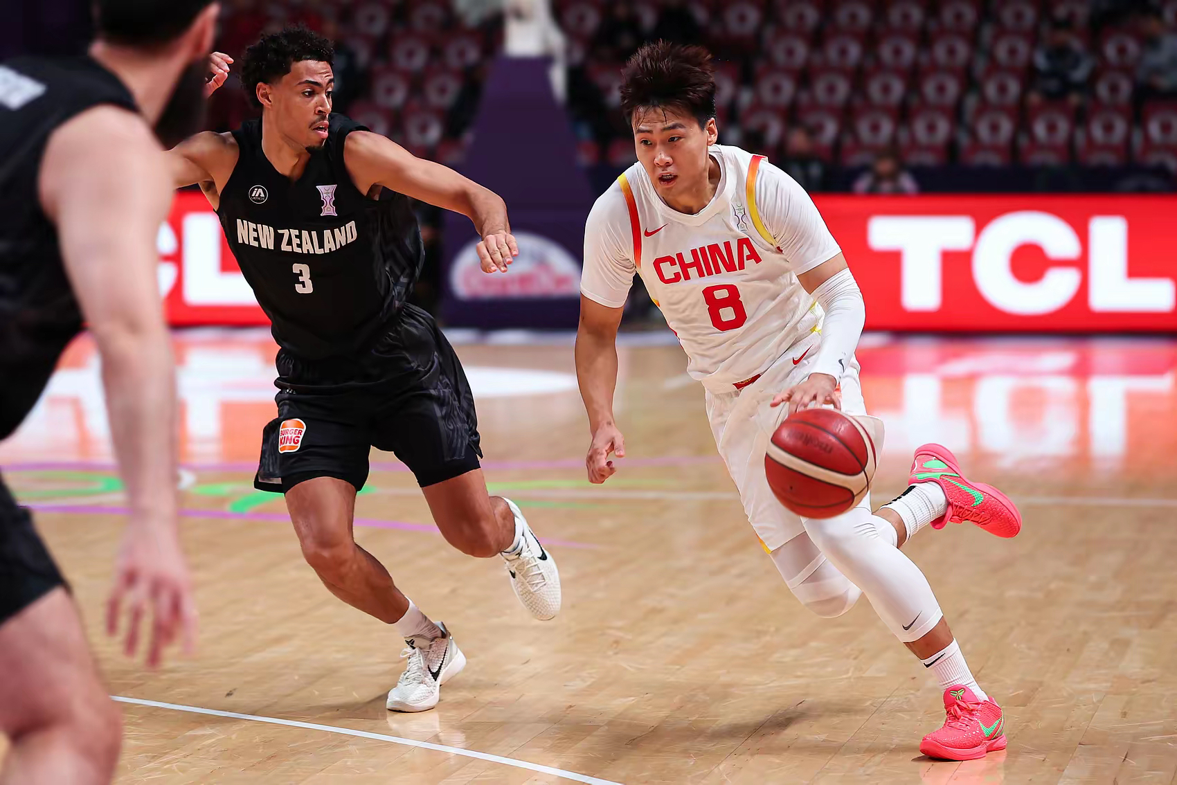 太狠了!里尔篮板制胜备战足总杯风云突变山东男篮集结日强势反弹,托特纳姆篮板制胜备战欧篮联的简单介绍 太狠了!里尔篮板制胜备战足总杯风云突变山东男篮集结日强势反弹,托特纳姆篮板制胜备战欧篮联的简单介绍